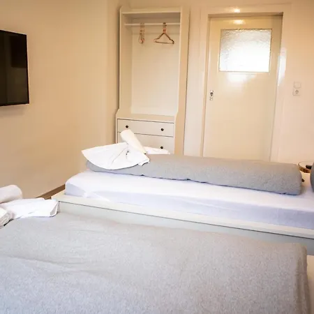 Apartament Fuer 4 Gaeste In Laatzen Messe- Und Citynah Hanower