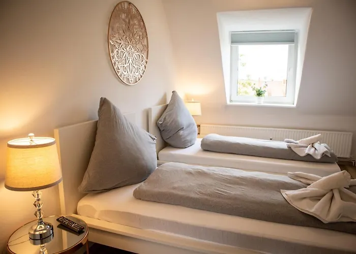 Fuer 4 Gaeste In Laatzen Messe- Und Citynah Appartement *